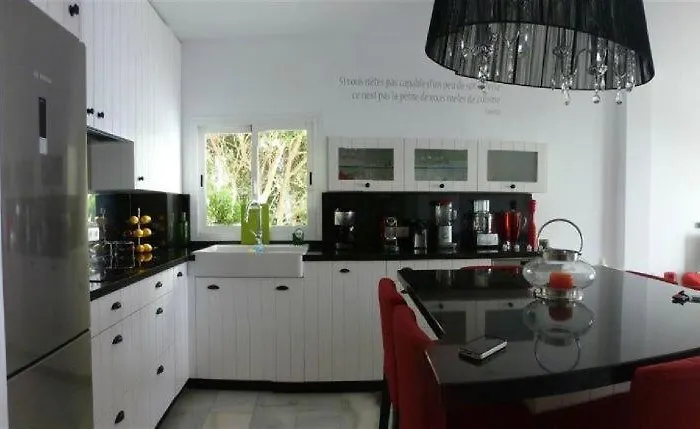 Spectacular Sea View Duplex Near شقة ماربيا